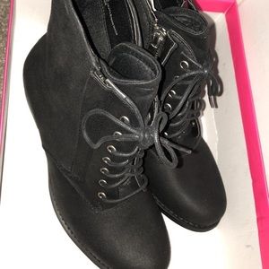 Combat boots (8) and loafers (7.5)